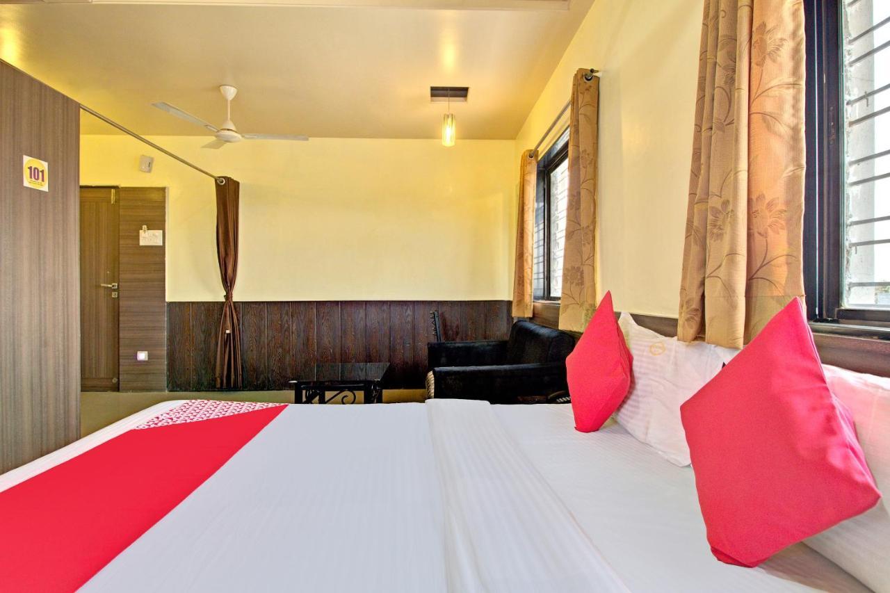 Hotel Oyo Slp013 Savan And Sapna Lodging Solapur Zewnętrze zdjęcie